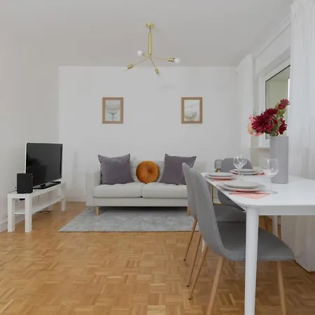 Okinskiego Ochota By Renters Apartment Warsaw